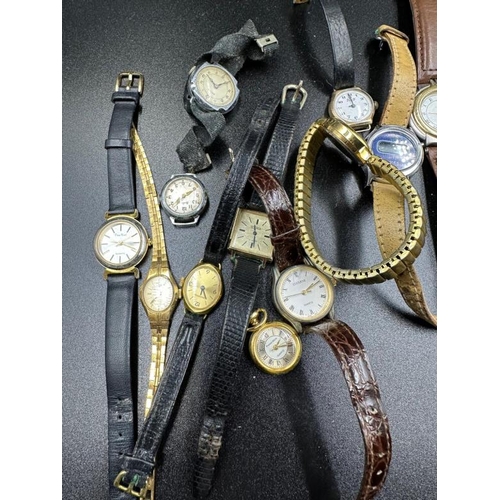 666 - A quantity of ladies and gents wristwatches, various makers and styles.