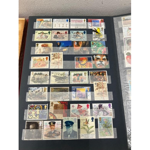 739 - A selection of UK and World stamps