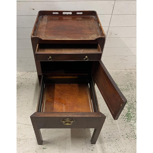 90 - Georgian mahogany tray- top commode bedside cabinet  (H82cm W51cm D45cm)