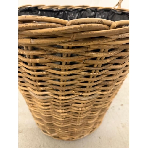 184 - One lined wicker basket (H45cm Dia51cm)