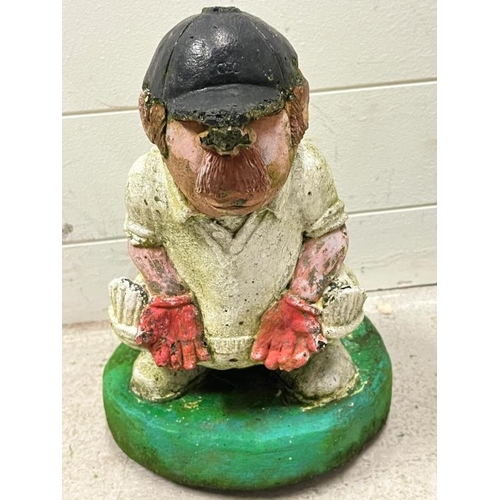 230 - Two cricket players statue gnomes