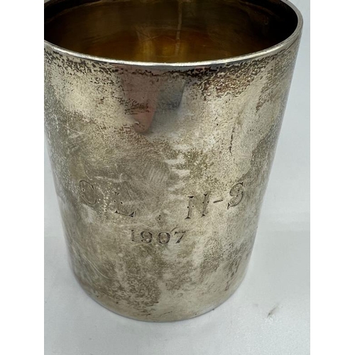 472 - A small silver tankard, 7cm high, Atkin Brothers Sheffield 1905.