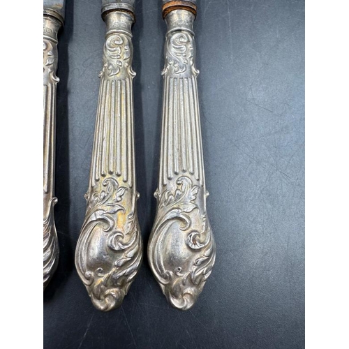 480 - A selection of AF silver flatware to include butter knives and a fork various hallmarks (approx weig... 