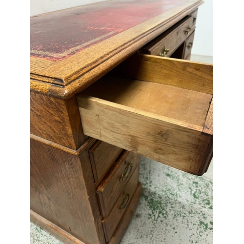 5 - A pedestal desk with leather top and drawers (H74cm W120cm D60cm)