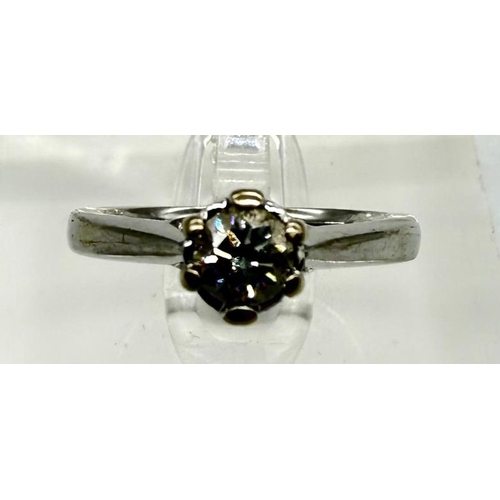 550 - An 18ct white gold diamond ring, diamond size .33, ring size J  (Total approx weight 3.4g)