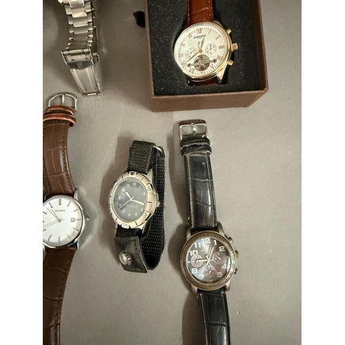 670 - A quantity of gentleman's wristwatches various makers to include Casio, Sekonda and Kintued