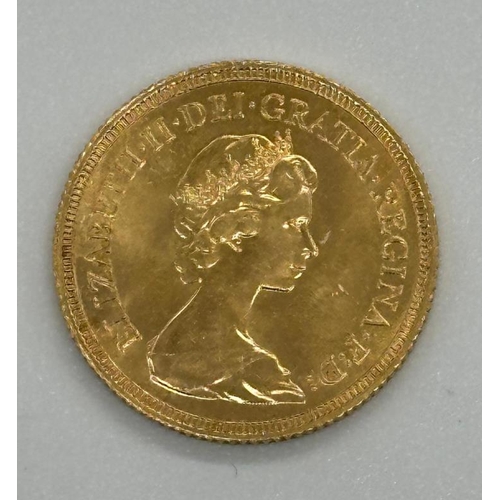 677 - A 1981 Full Sovereign gold coin.