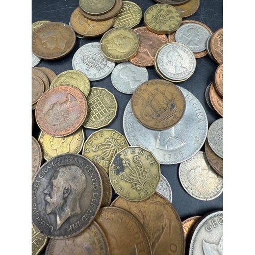 685 - A selection of UK coinage to include The Winston Churchill crown shilling and three pence