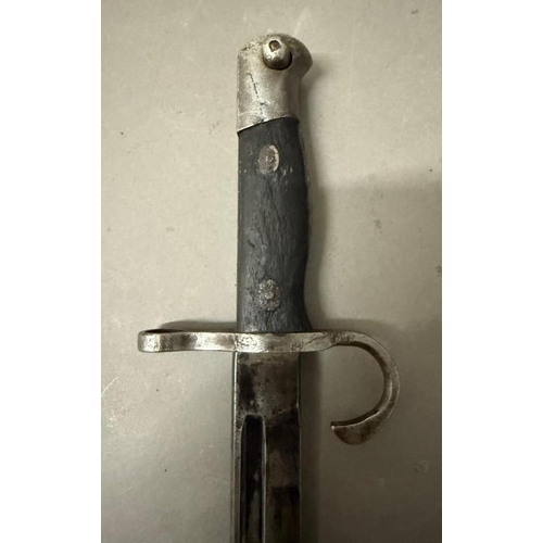 724 - A Japanese model 1897 bayonet