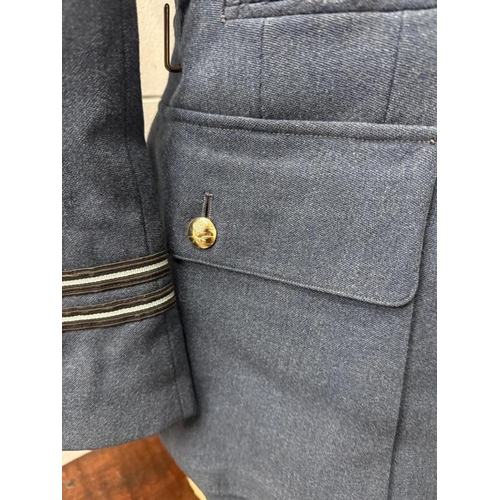 780 - A British Queen Elizabeth II period RAF Officers jacket