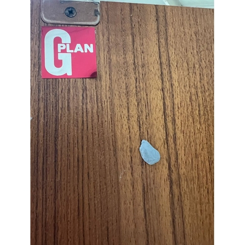 11 - G-Plan display unit and G-Plan corner unit H57cm W200cm D46cm