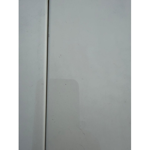178 - A contemporary white gloss extendable dining table H77cm W103cm D103cm