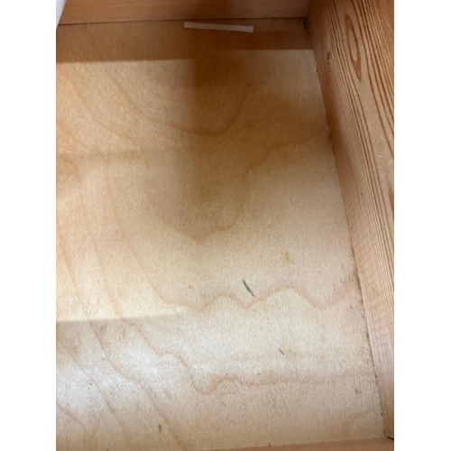 51 - A Mid Century light oak four drawer chest of drawers H77cm W60cm D38cm