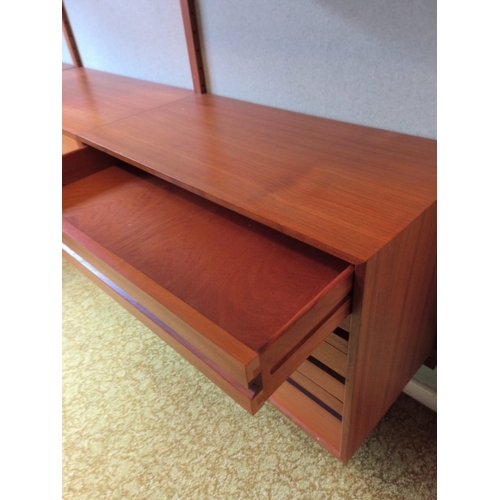 185 - Paul Cadovius Royal system H210cm W244cm D40cm