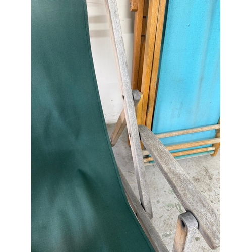 227 - Four vintage deck chairs in green and blues