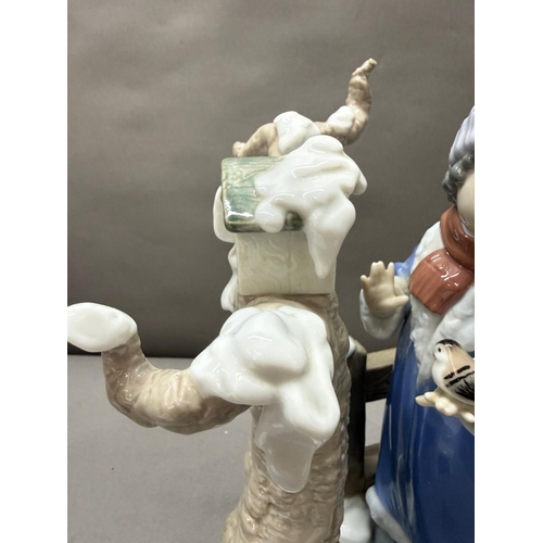 250 - Lladro porcelain figurine 'Winter Frost' model number 5287 designed by Antonio Ramos, part of the Fo... 