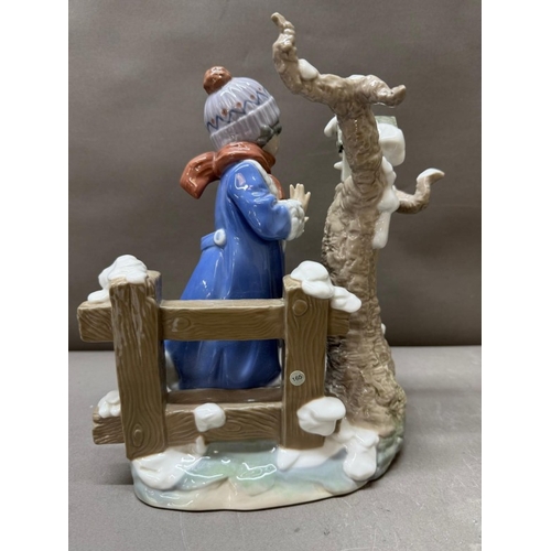250 - Lladro porcelain figurine 'Winter Frost' model number 5287 designed by Antonio Ramos, part of the Fo... 