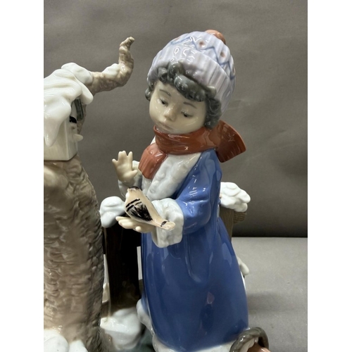 250 - Lladro porcelain figurine 'Winter Frost' model number 5287 designed by Antonio Ramos, part of the Fo... 