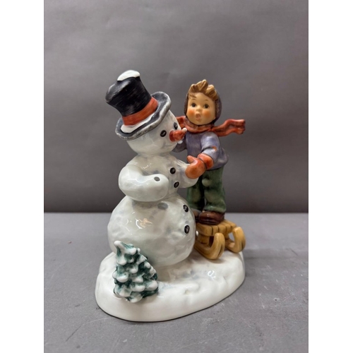 277 - Goebel Hummel 'Making New Friends' figurine (model 2002)
