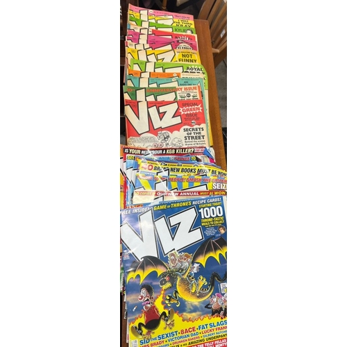 387 - A selection of vintage Viz comic magazines approx 180, adult humor