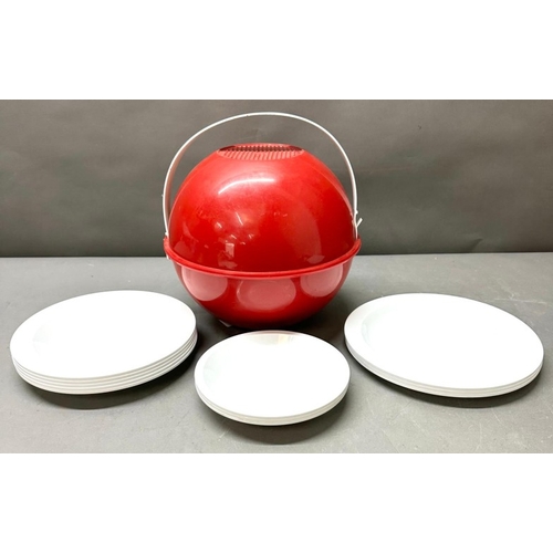 11 - A Vintage Guzzini Per Alimenti red plastic picnic ball