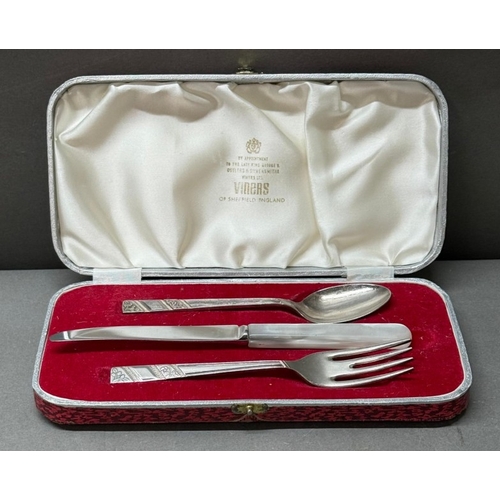 125 - A boxed Viners cutlery set