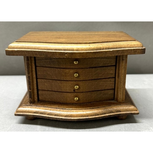 13 - A vintage set of jewellers or apothecary scales