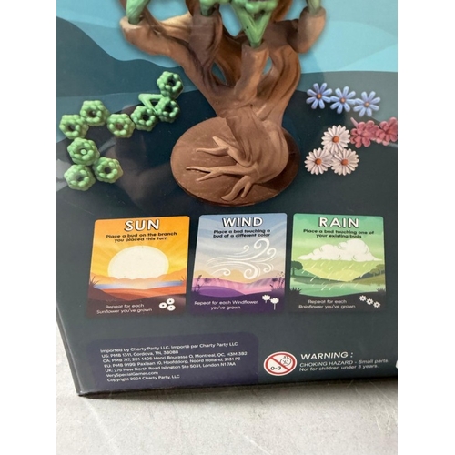 130 - A boxed Bloomchasers 3d boardgame