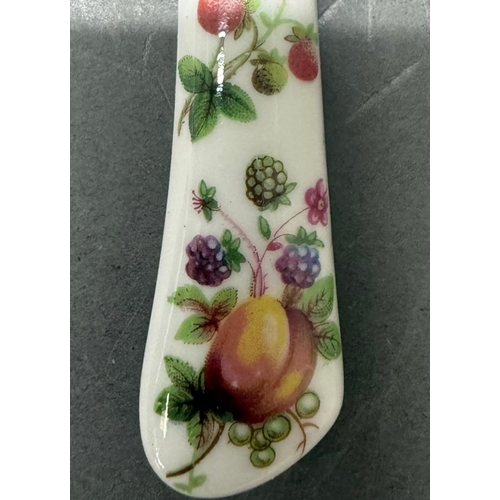 165 - A cased set of six butter knives