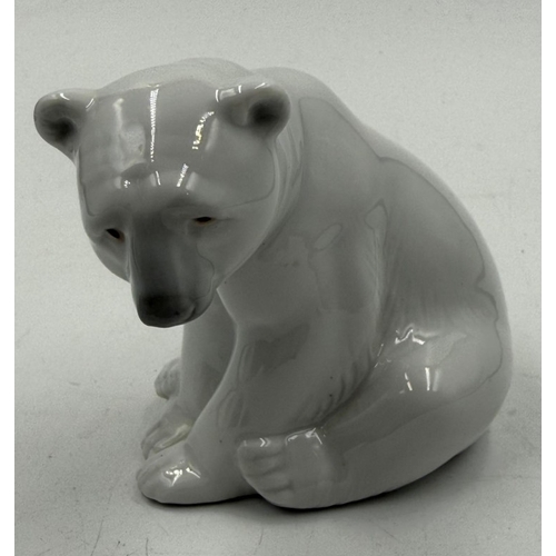 21 - A Lladro porcelain figure of a Polar Bear.
