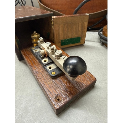 177 - A maritime or railway signalling yard arm lamp