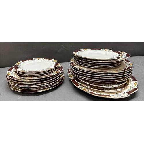 393 - A vintage Alfred Meakin Solway pattern including serving dishes and plates