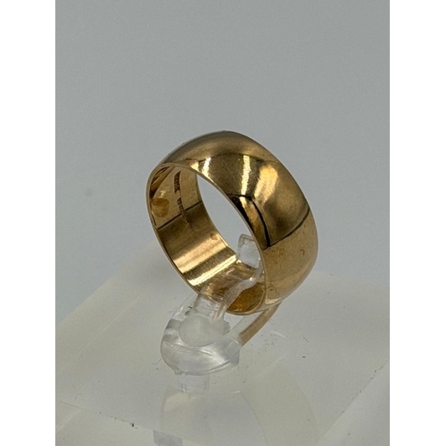 615 - A 9ct gold wedding band approximate size N and weight 4.4g