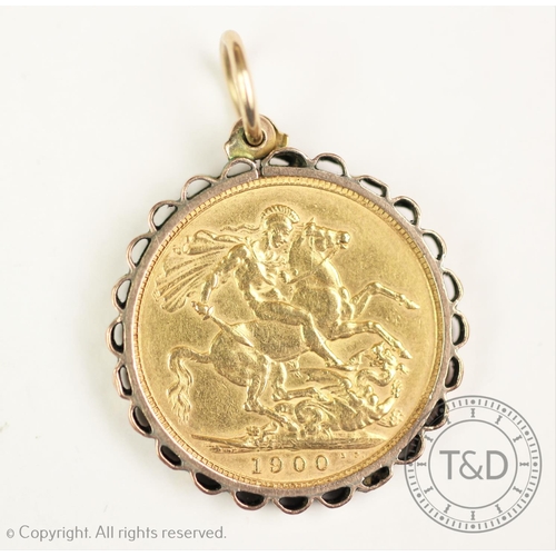 115 - A Victorian gold sovereign dated 1900, within yellow metal mount stamped '9ct', gross weight 9.2gms