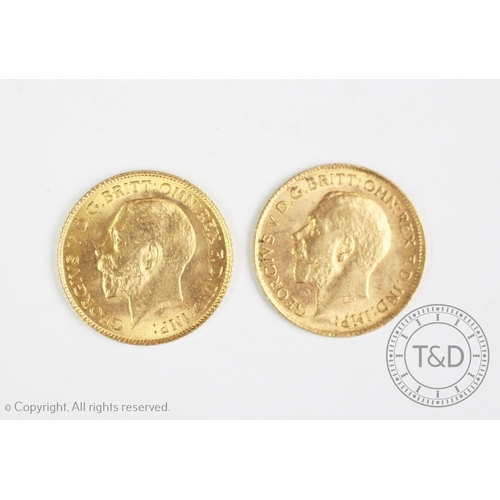 119 - Two George V gold half sovereigns dated 1914 (2)