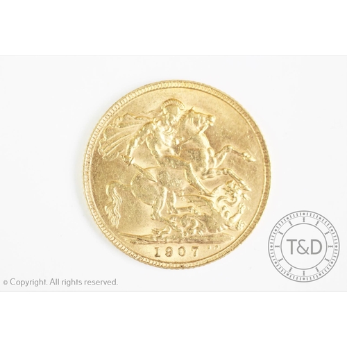 122 - An Edward VII gold sovereign dated 1907