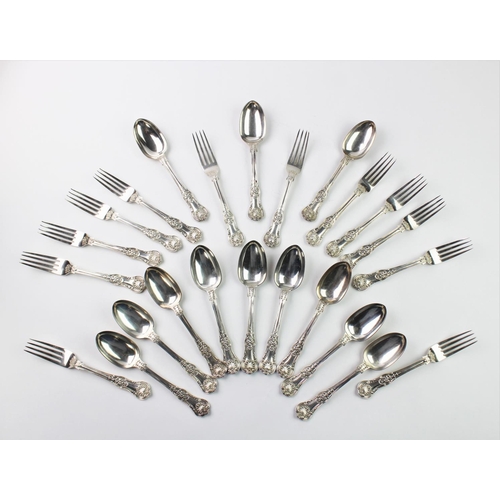 87 - Twelve silver Queen's pattern dessert spoons and twelve matching silver dessert forks, Chawner & Co,... 