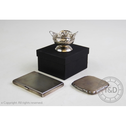 30 - A Victorian silver aide memoire and calling card case, 'D&M', Birmingham 1809, with silk lined inter... 