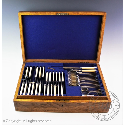 71 - A silver plated canteen of cutlery, Mappin & Webb, 20th century, to include, tablespoons, dessert sp... 