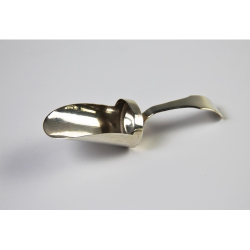 53 - A George III silver caddy spoon, Matthew Lindwood, Birmingham 1811, of plain polished form, 8.6cm lo... 