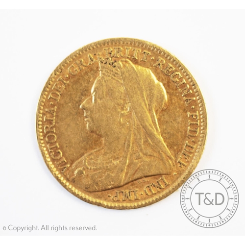 104 - A Victorian half sovereign dated 1899, weight 4.0gms