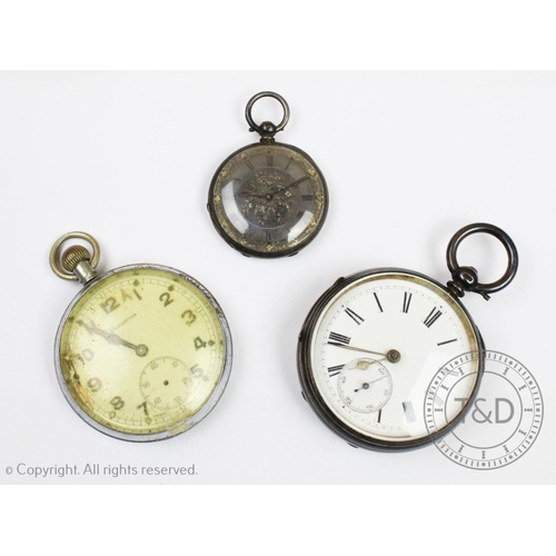 108 - A Victorian silver open face pocket watch, English Watch Company, Birmingham 1895, the white enamel ... 