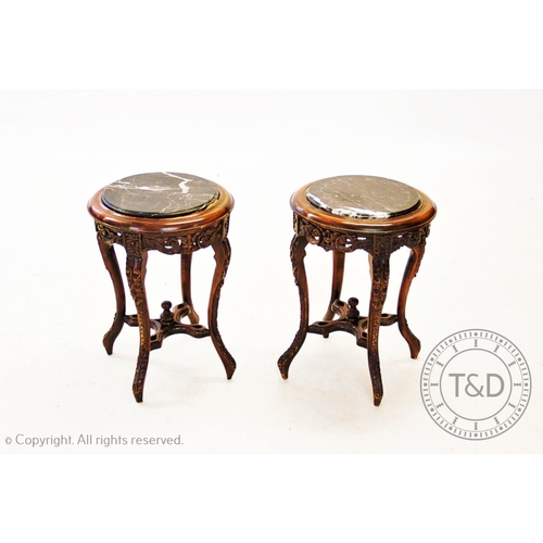 810 - A pair of Japanese influence marble top urn / lamp stands, 20th century, the circular marble tops ra... 