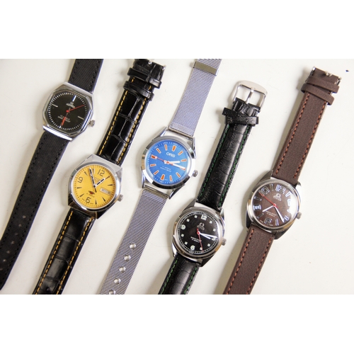 120A - A collection of five Swiss gentleman's wristwatches, to inlude an Oris 17 jewels shockproof stainles... 