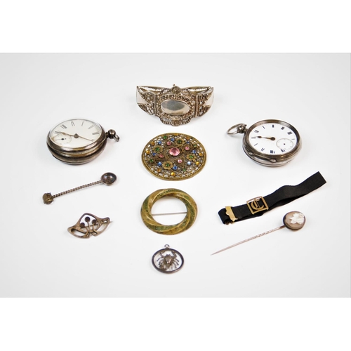 135 - A selection of Victorian and later jewellery, to include a filigree work bracelet, with vacant oval ... 