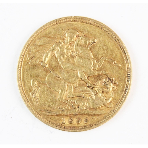 97 - A Victorian gold sovereign dated 1895, weight 7.9gms