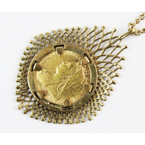 101 - A Victorian sovereign set pendant on chain, the sovereign dated 1893, claw set to a 9ct gold mesh bo... 