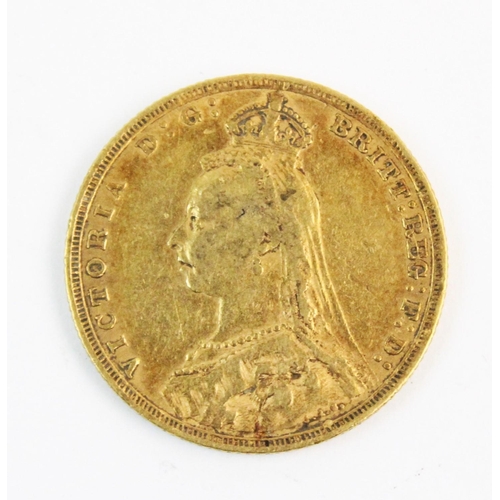 105 - A Victorian sovereign, dated 1892, gross weight 7.9ozt