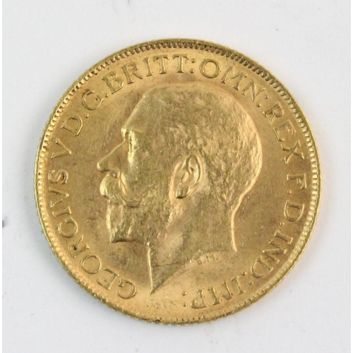 112 - A George V sovereign, dated 1913, gross weight 7.9gms