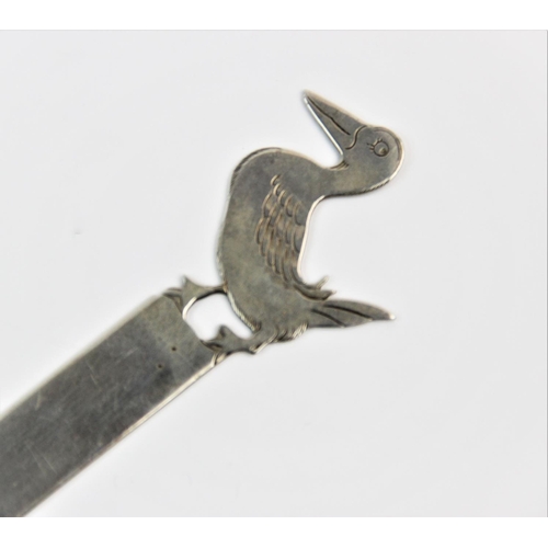 39 - A George V silver bookmark, Sampson Mordan & Co Ltd, Chester 1912, designed as a stylised duck 'Gede... 